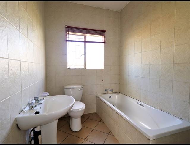 2 BEDROOM FLAT TO LET IN TERENURE